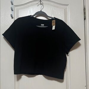 PINK vs Black Cropped T-Shirt